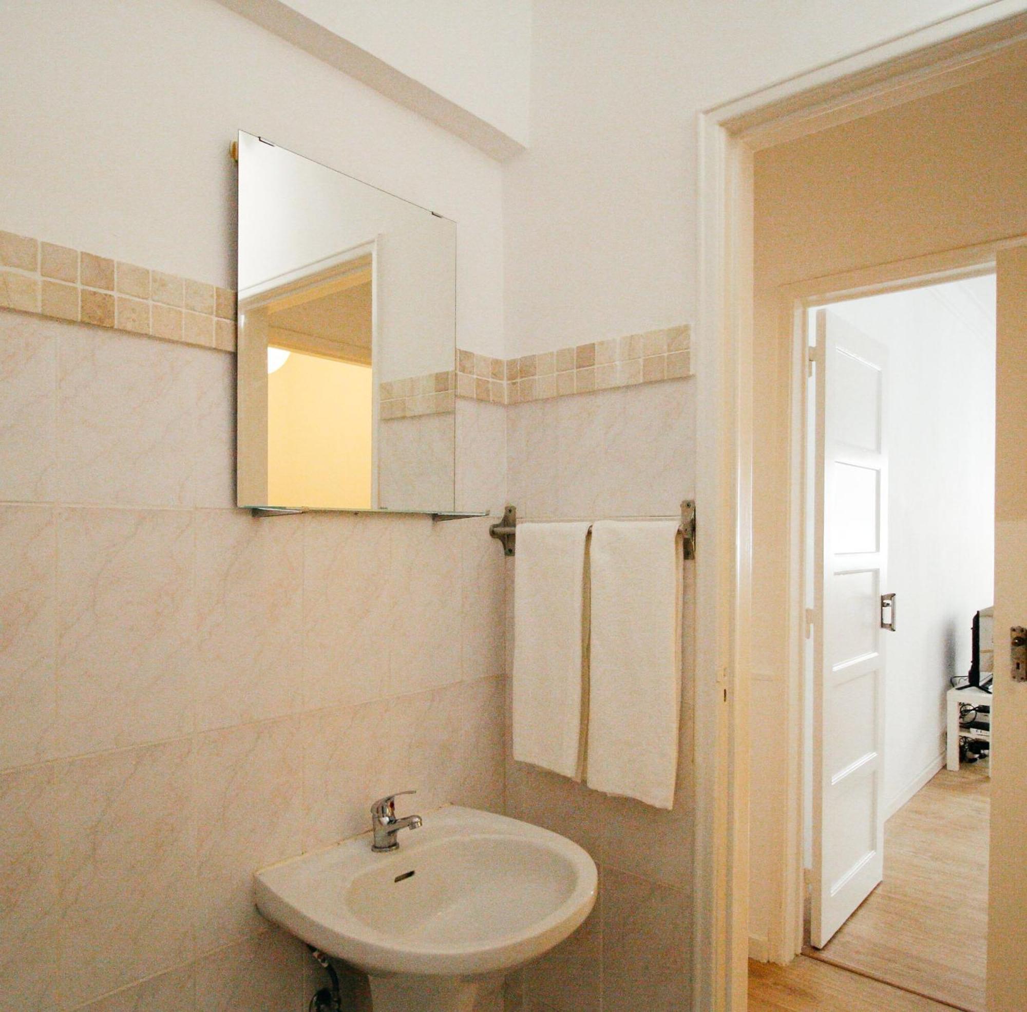 Queluz Residence Homestay